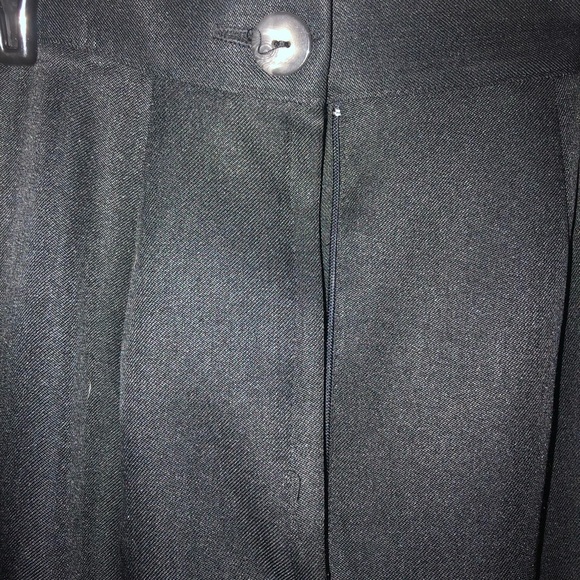 Women’s black suit - Picture 5 of 9